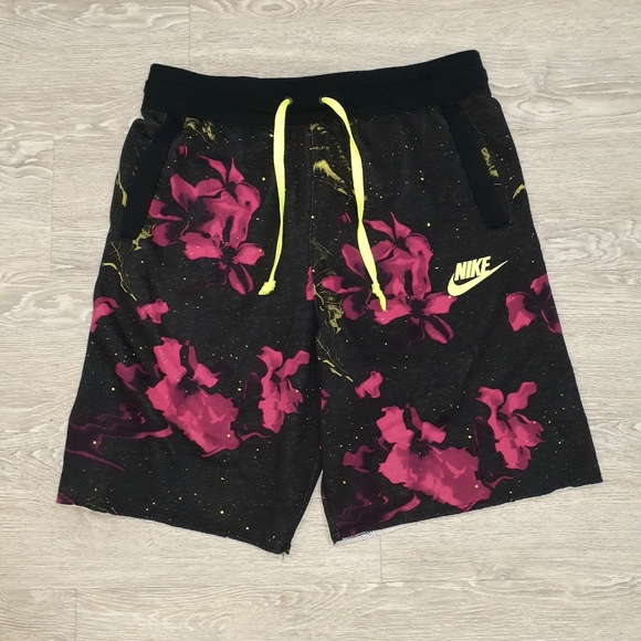 nike shorts fleece pink
